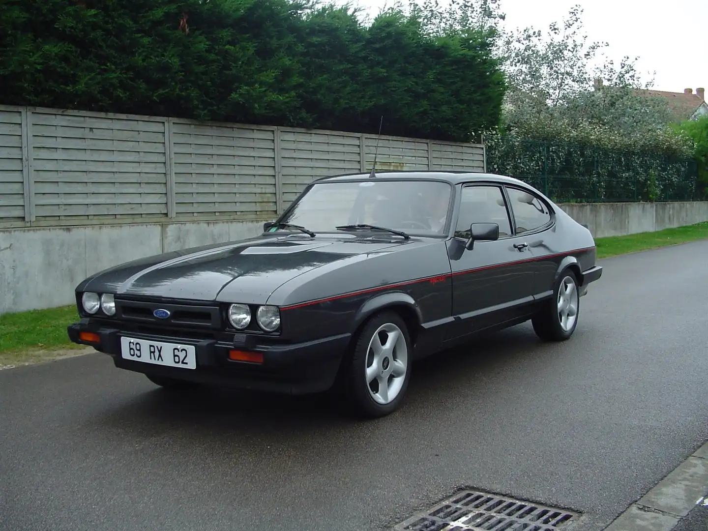 Ford Capri 2.8i Super Injection 160ch BVM4 Gris - 1