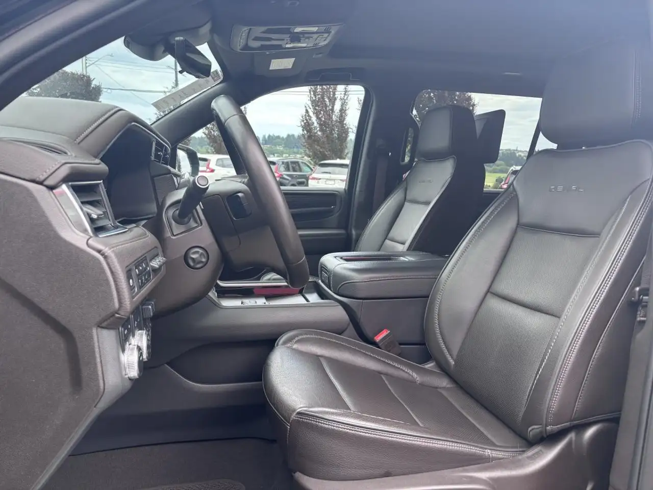 GMC Yukon снимка GMC Yukon