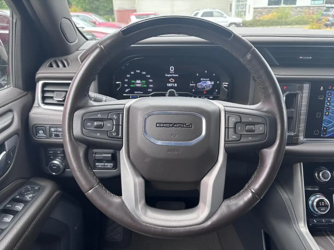 GMC Yukon снимка GMC Yukon