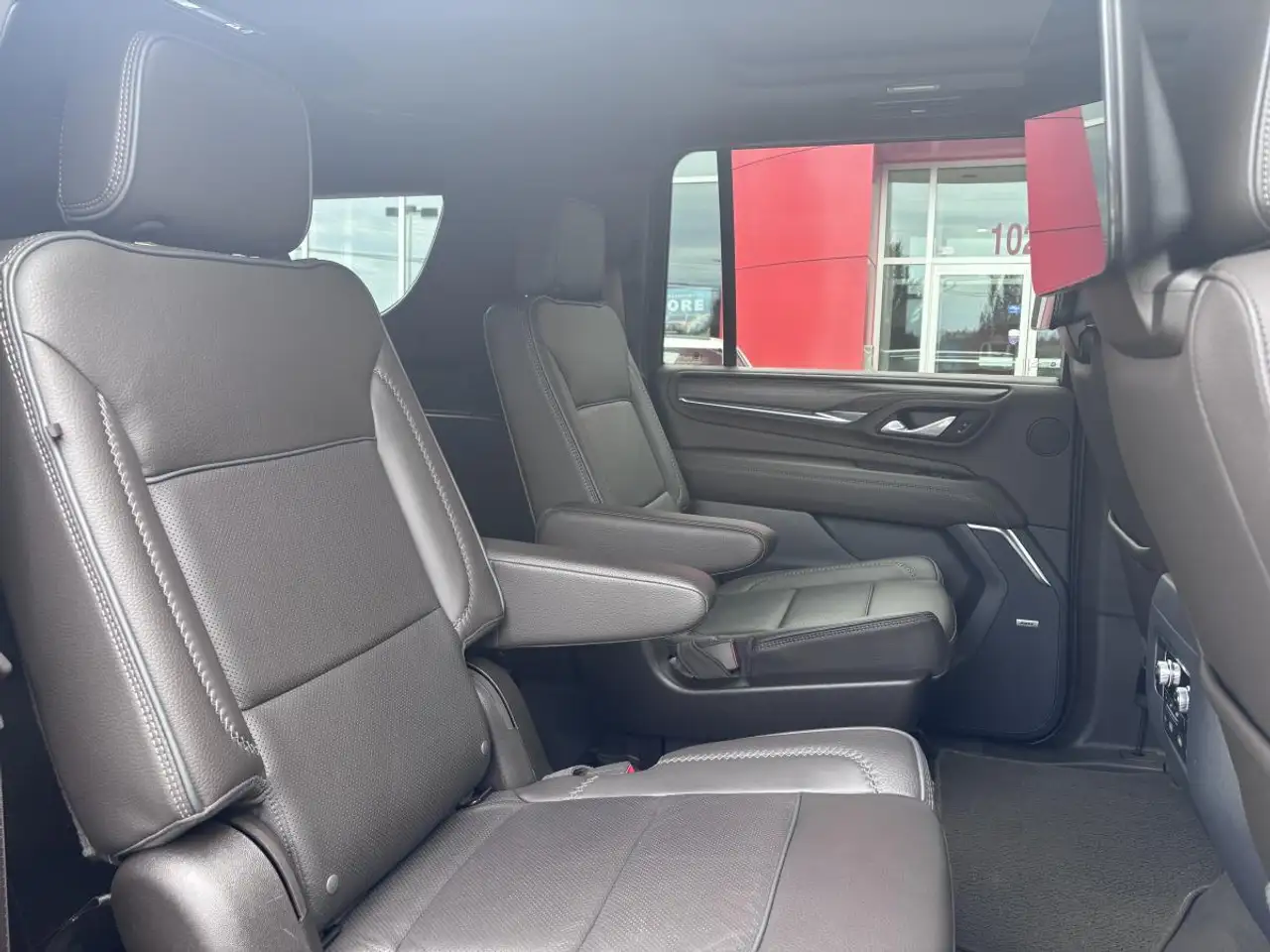 GMC Yukon снимка GMC Yukon