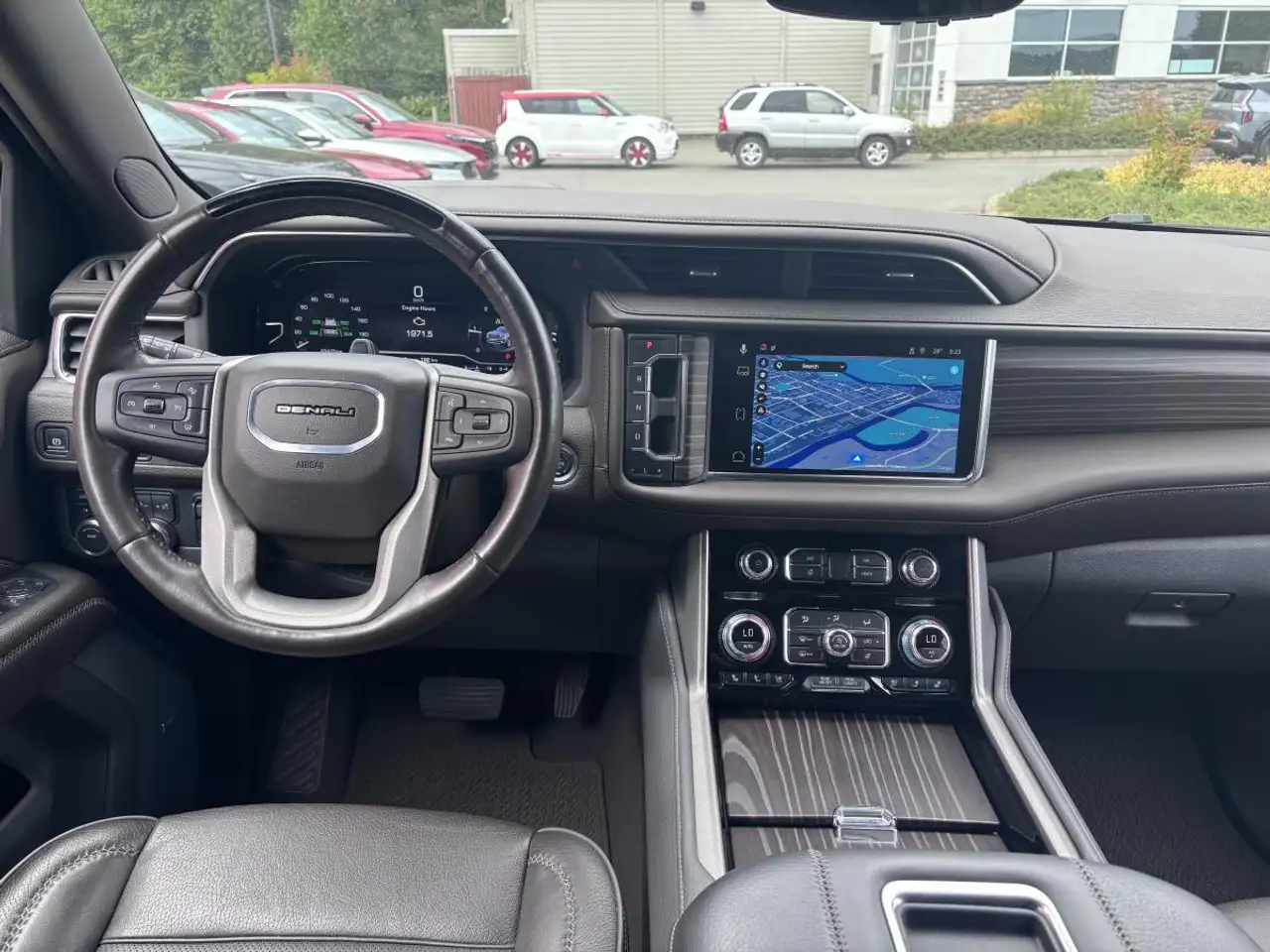 GMC Yukon снимка GMC Yukon