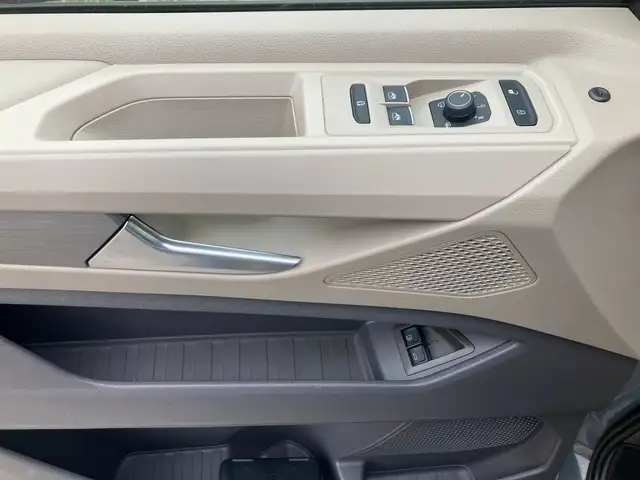 Volkswagen T7 Multivan VW T7 Multivan Edition eHybrid Ansicht 9