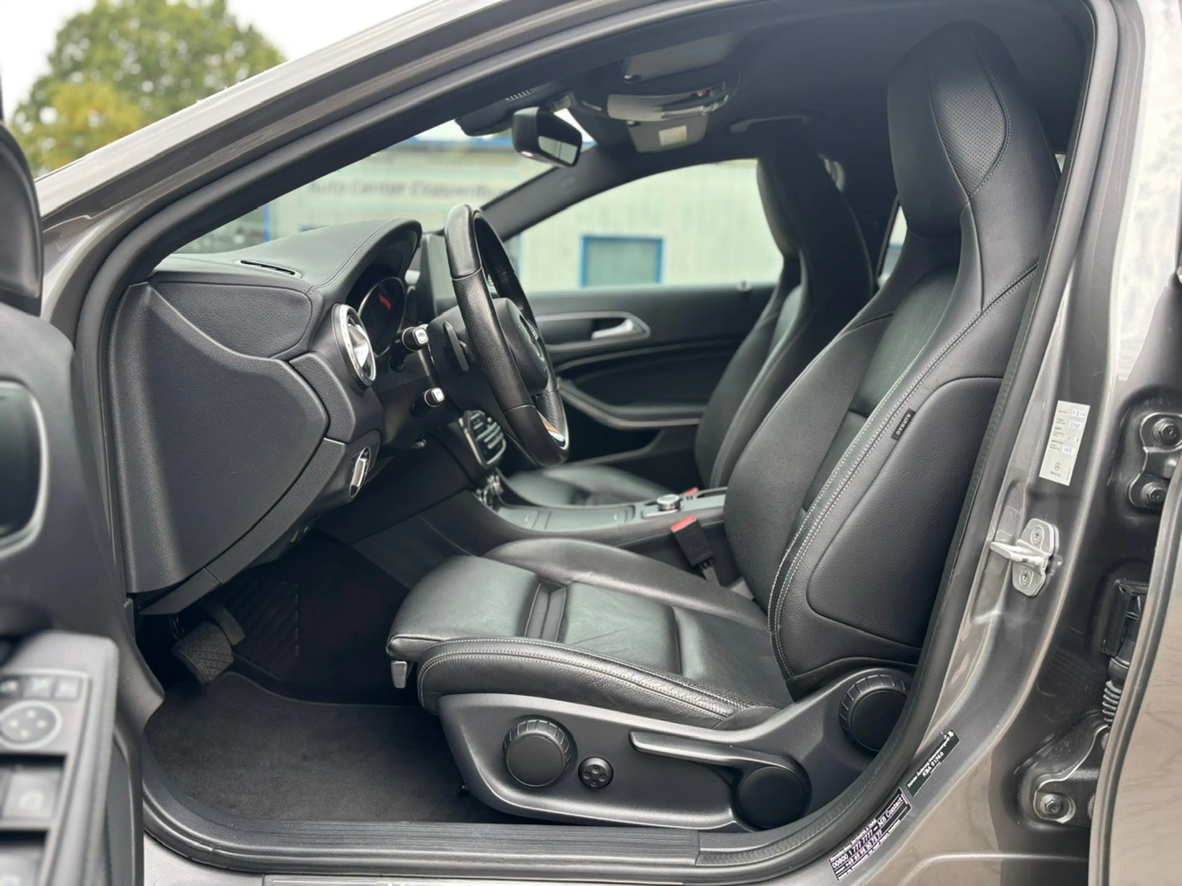Mercedes-Benz GLA 200 d 7G-DCT "Score / Urban Automatik — photo 13