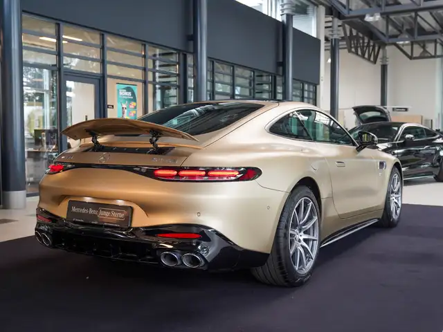 Mercedes-Benz Amg GT view 4