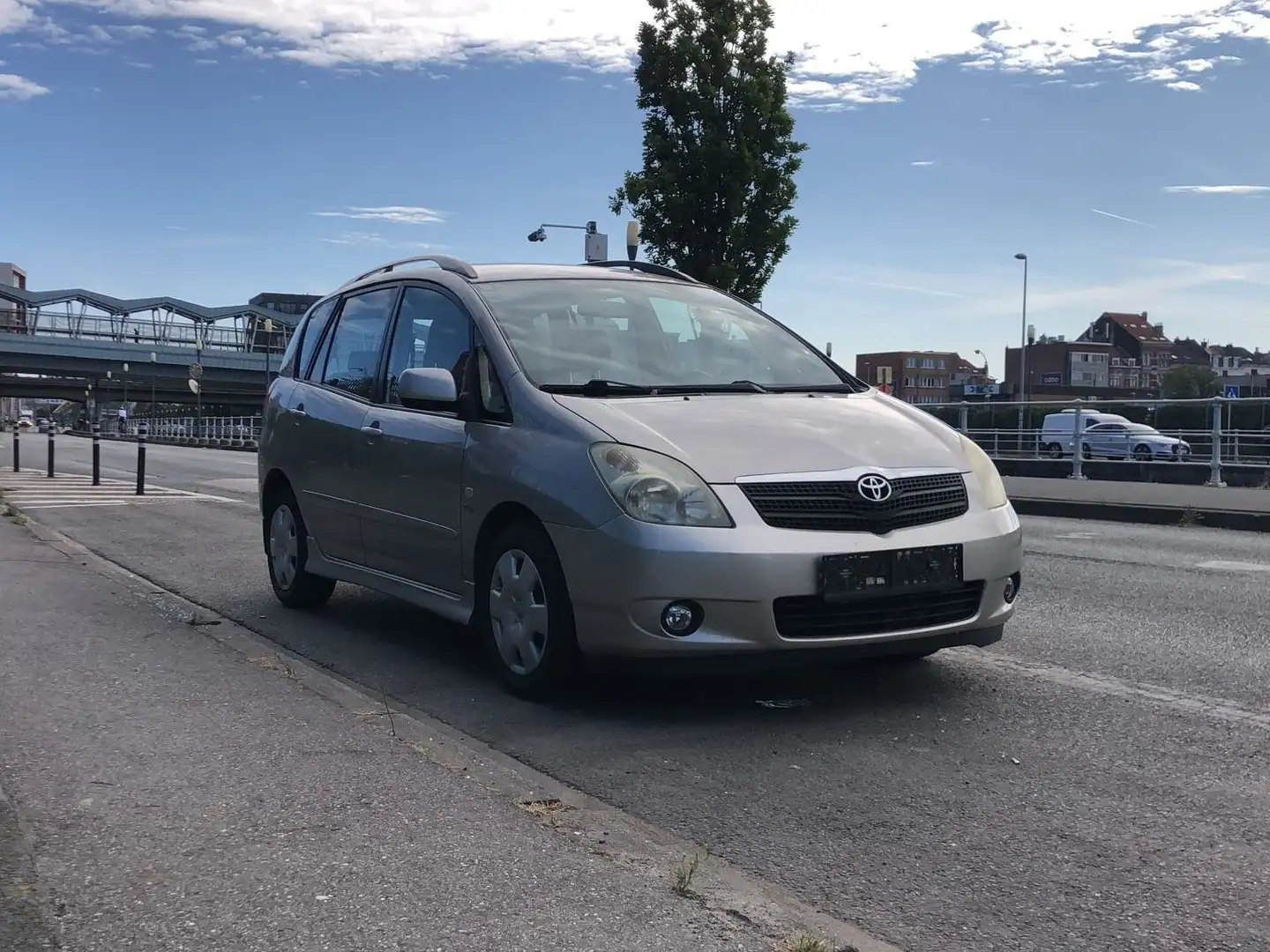 Toyota Corolla Verso 2.0 Turbo D-4D Linea Sol Beige - 1