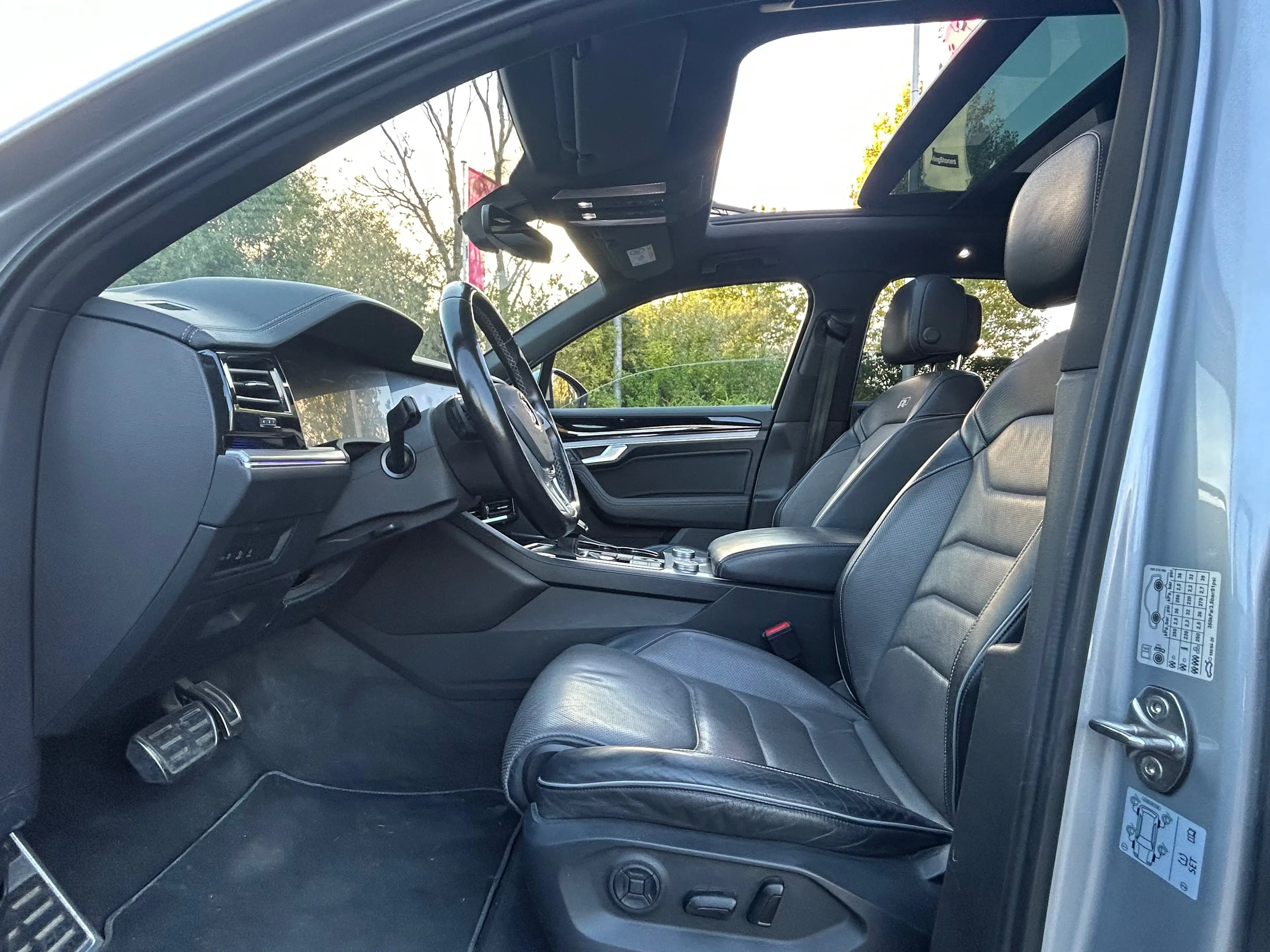 Volkswagen Touareg Touareg 3.0 TDi V6 SCR 4Mo R-Line Tiptronic — photo 13