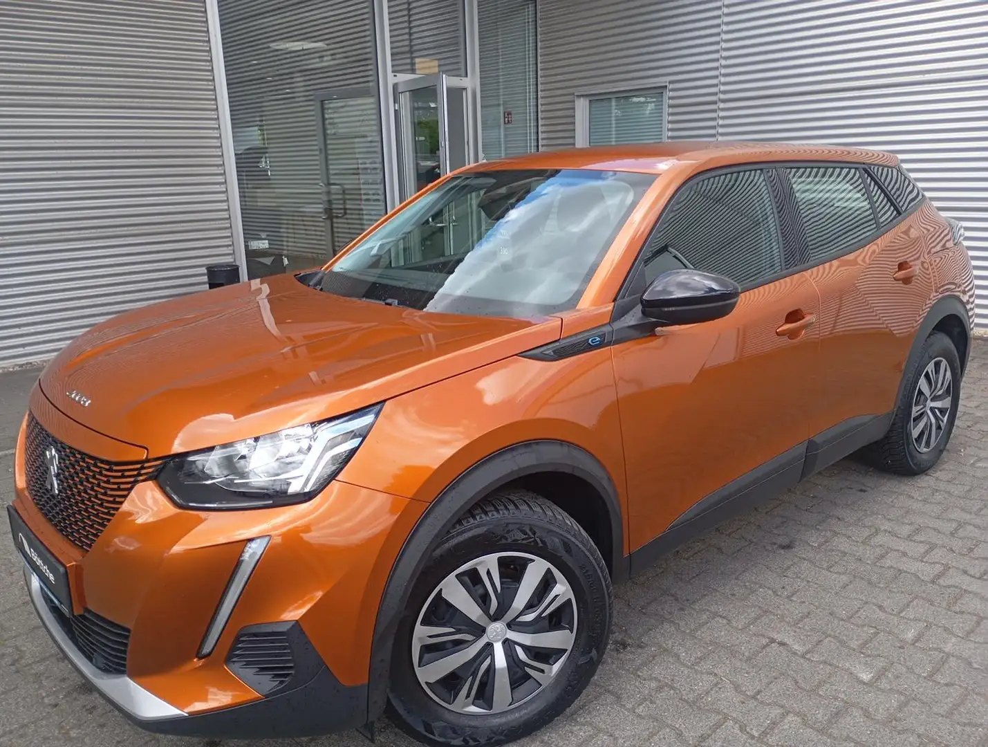 Peugeot 2008 e- Active AT/DAB/Shz/180°Kamera/Klimaauto/Assisten Orange - 2