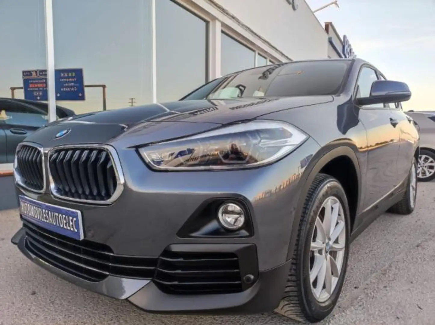 BMW X2 sDrive 18dA Gris - 1