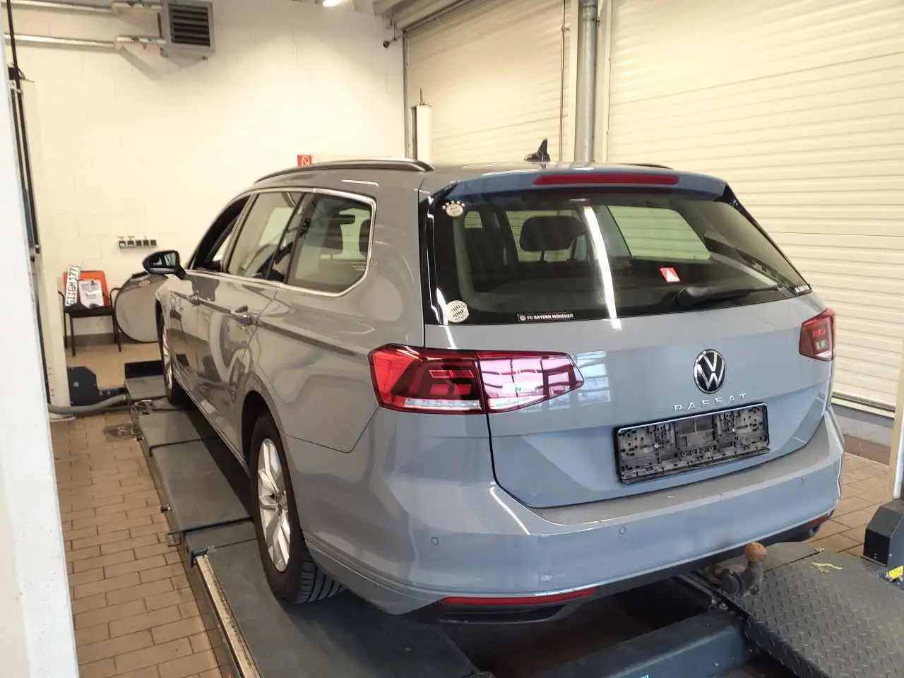 Volkswagen Passat Variant 2.0 TDI Business Premium , AHK 6