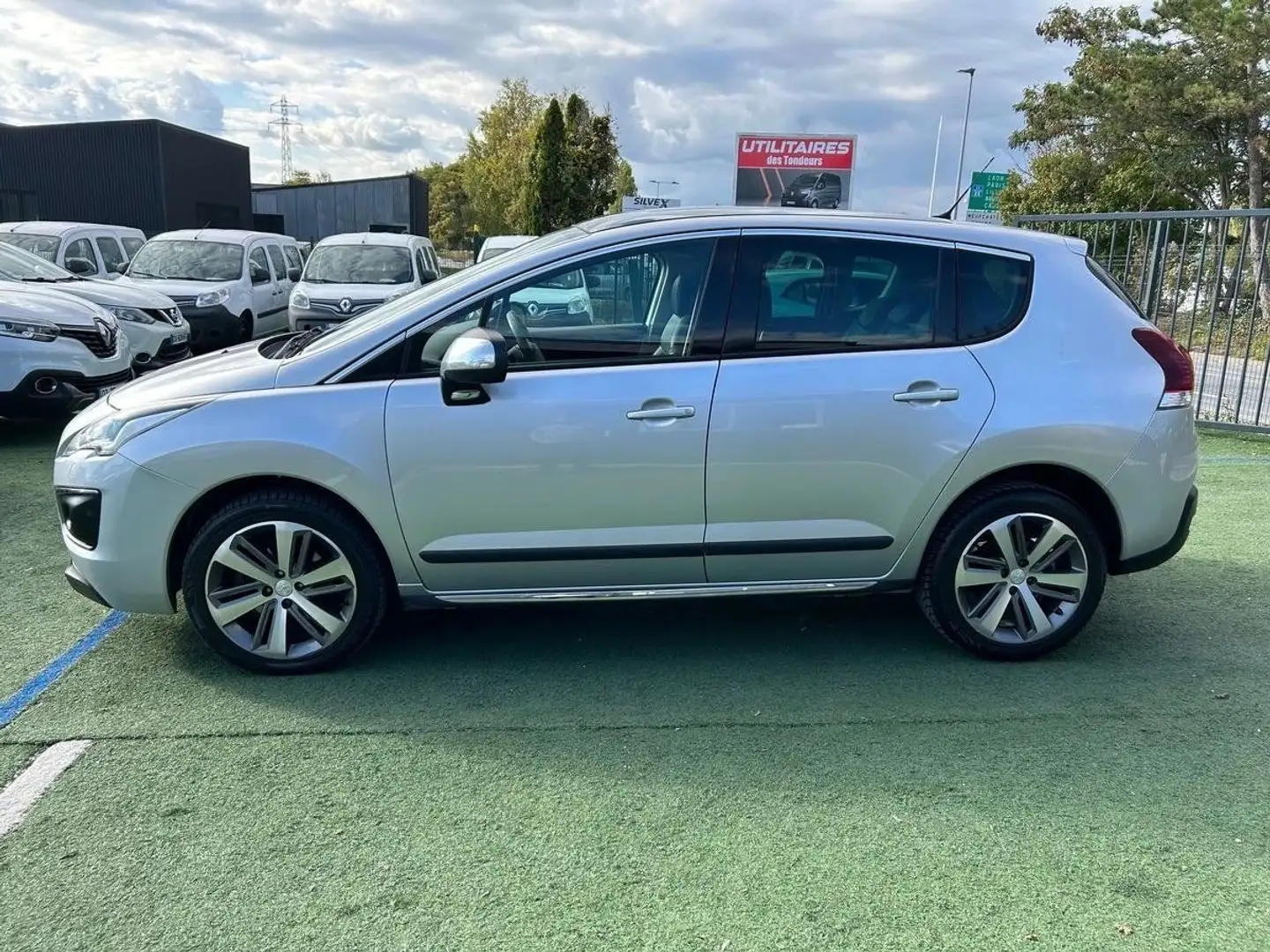 Peugeot 3008 2.0 BlueHDI 150ch Feline Gris - 2