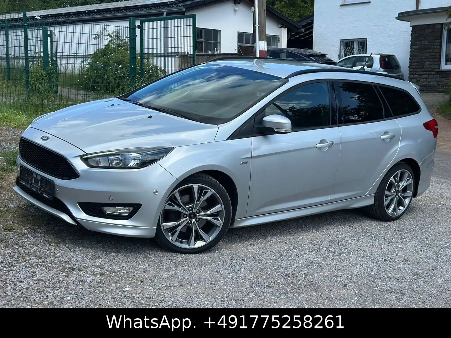 Ford Focus Turnier ST-Line 1.5 Navi, Kamera,Zahnr NEU Argent - 1