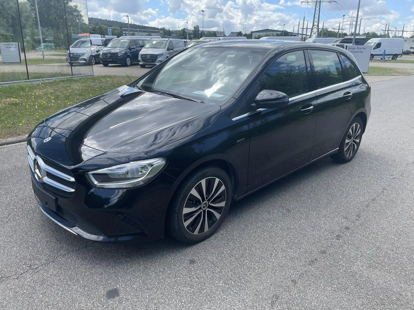 Mercedes-Benz B 250 e Style *Navi*'Kamera*MBUX*Lenkradheizung* Чёрный - 1