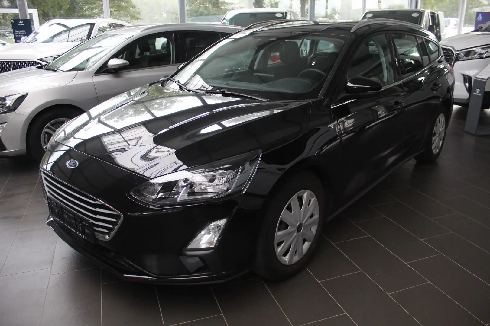 Ford Focus Turnier 1.5 Diesel Cool & Connect Schwarz - 1