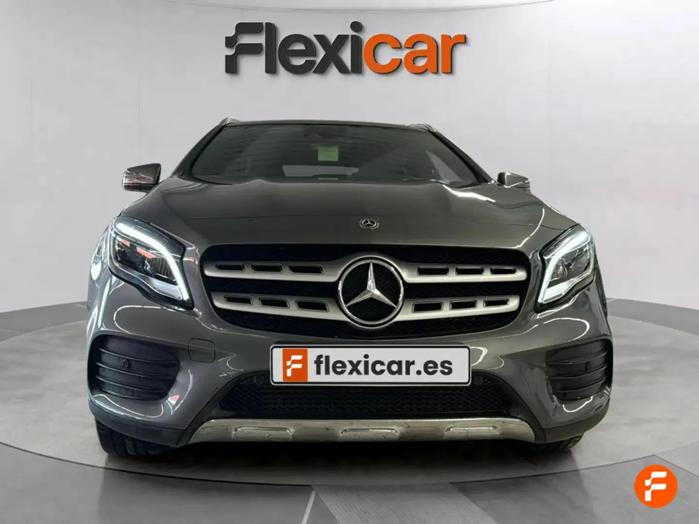 Mercedes-Benz GLA 200 d Gris - 2