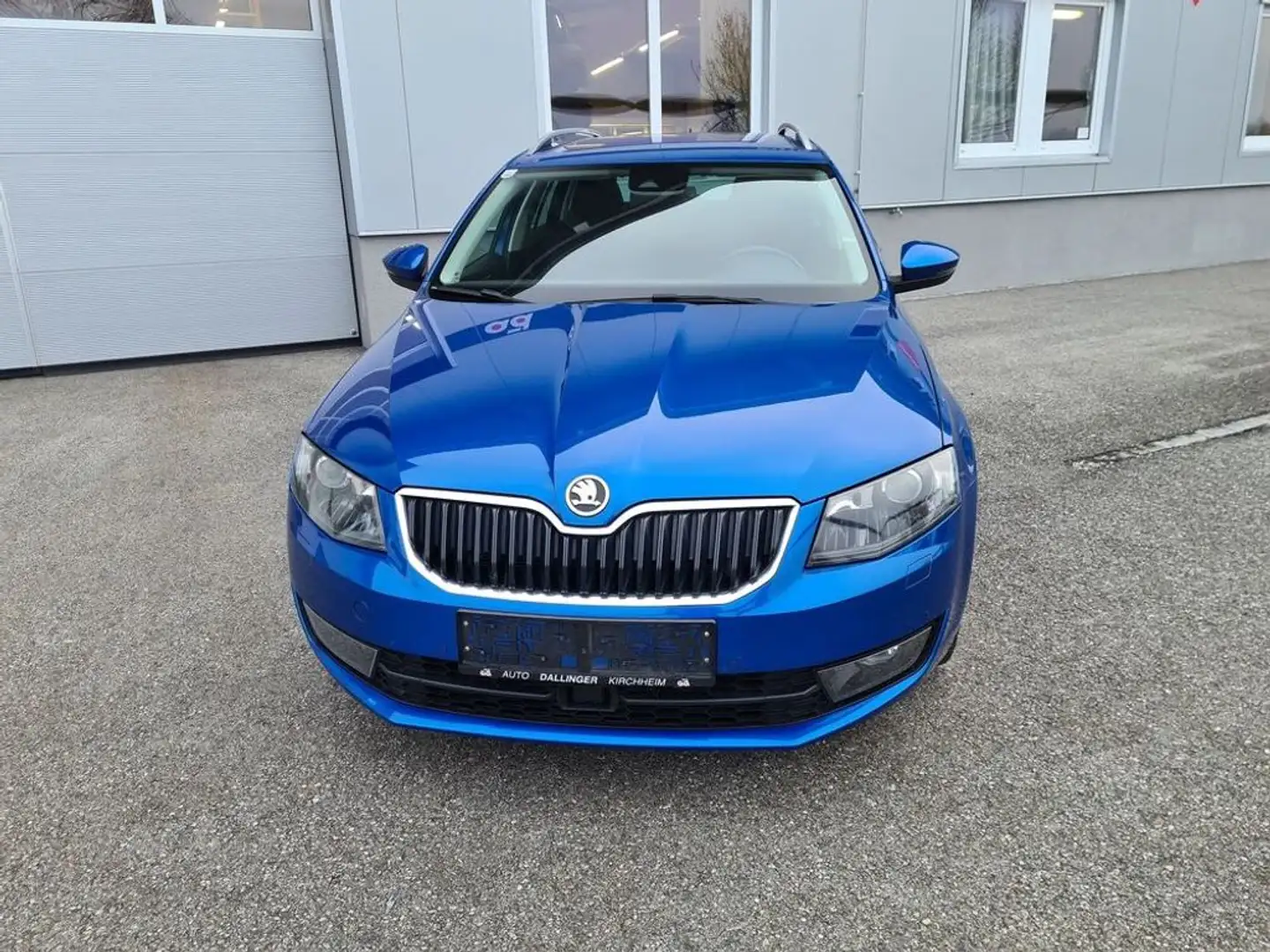 Skoda Octavia Combi 2,0 TDI Style DSG Blau - 2