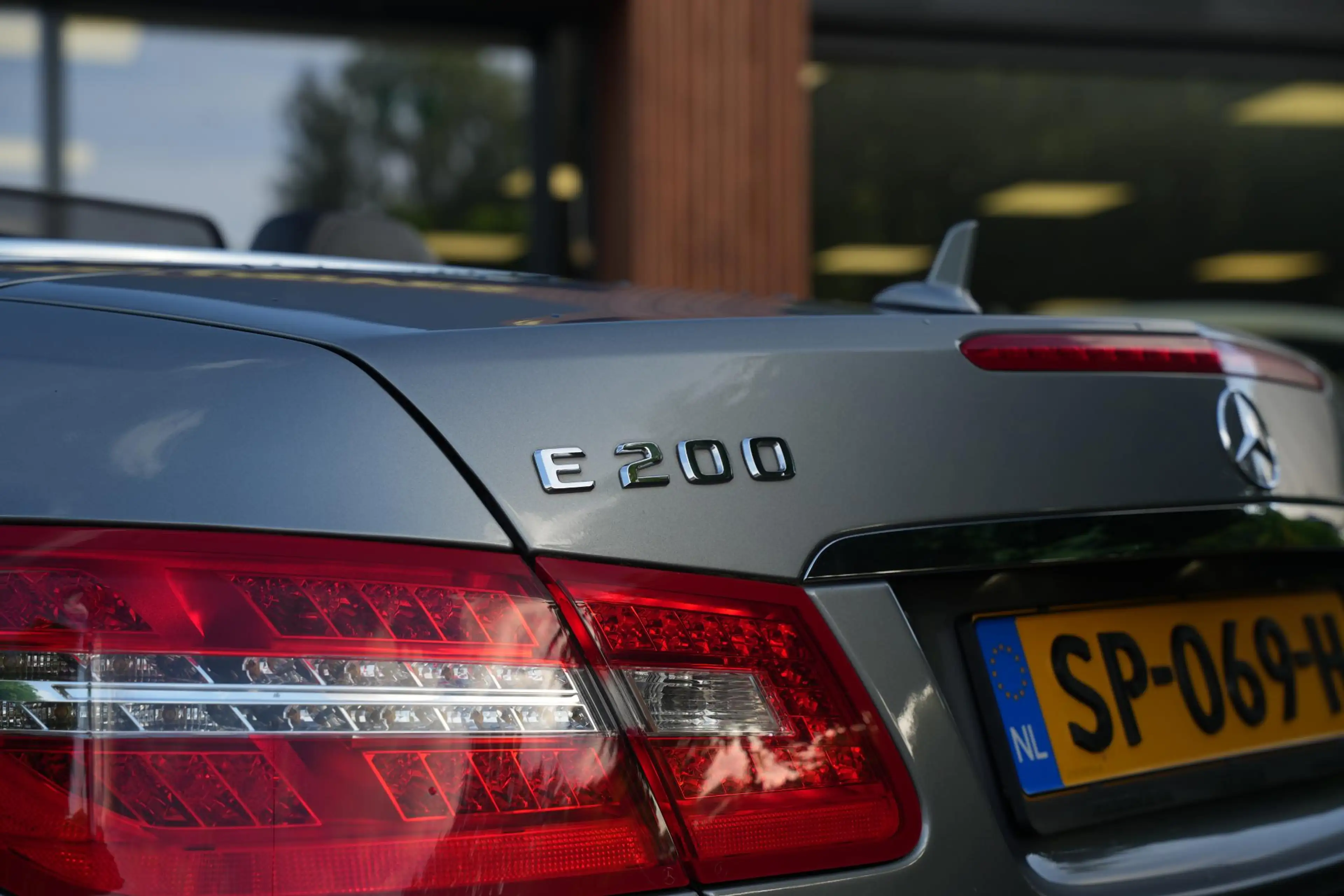Mercedes-Benz E 200 Cabrio CGI Elegance — photo 22