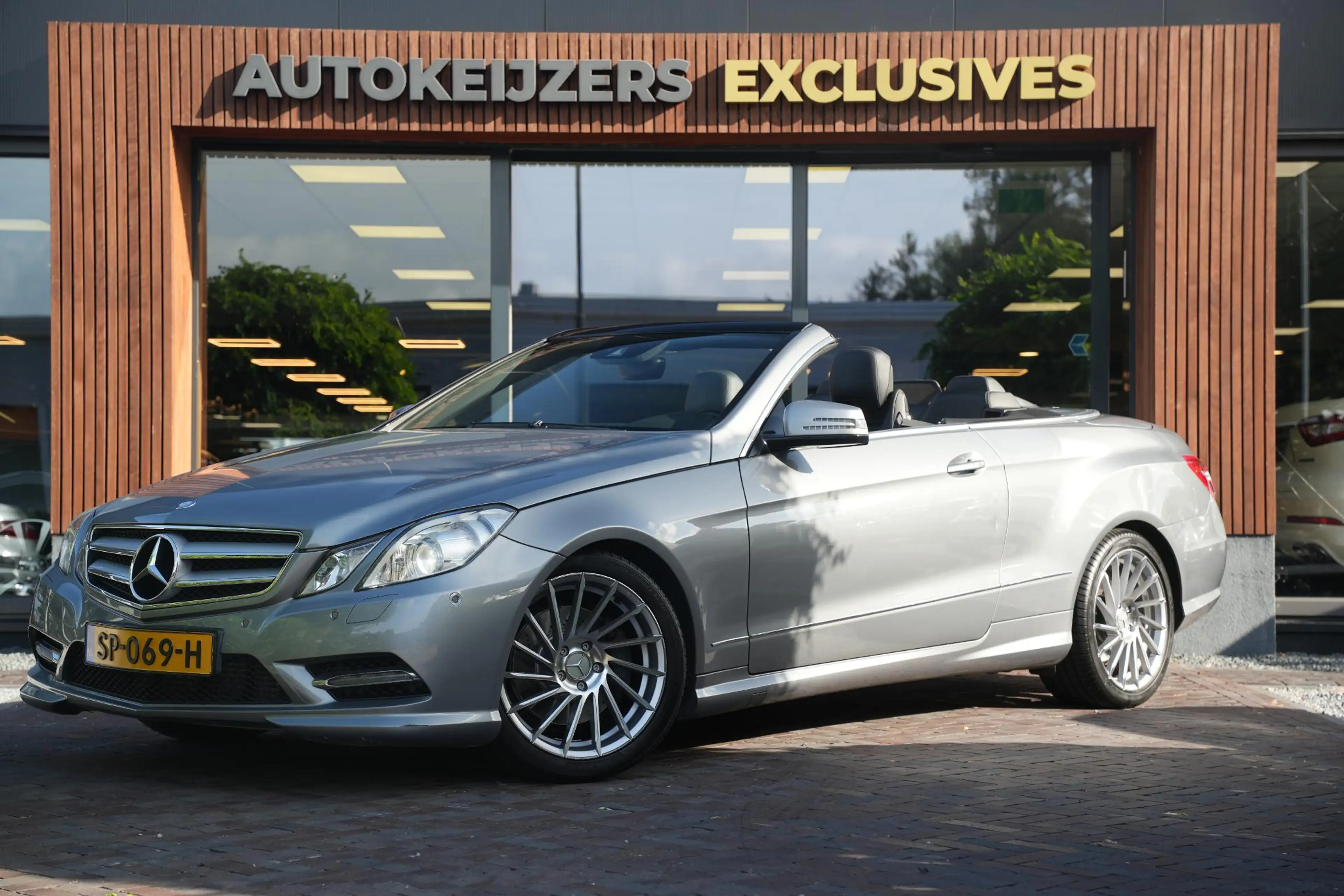 Mercedes-Benz E 200 Cabrio CGI Elegance — photo 7