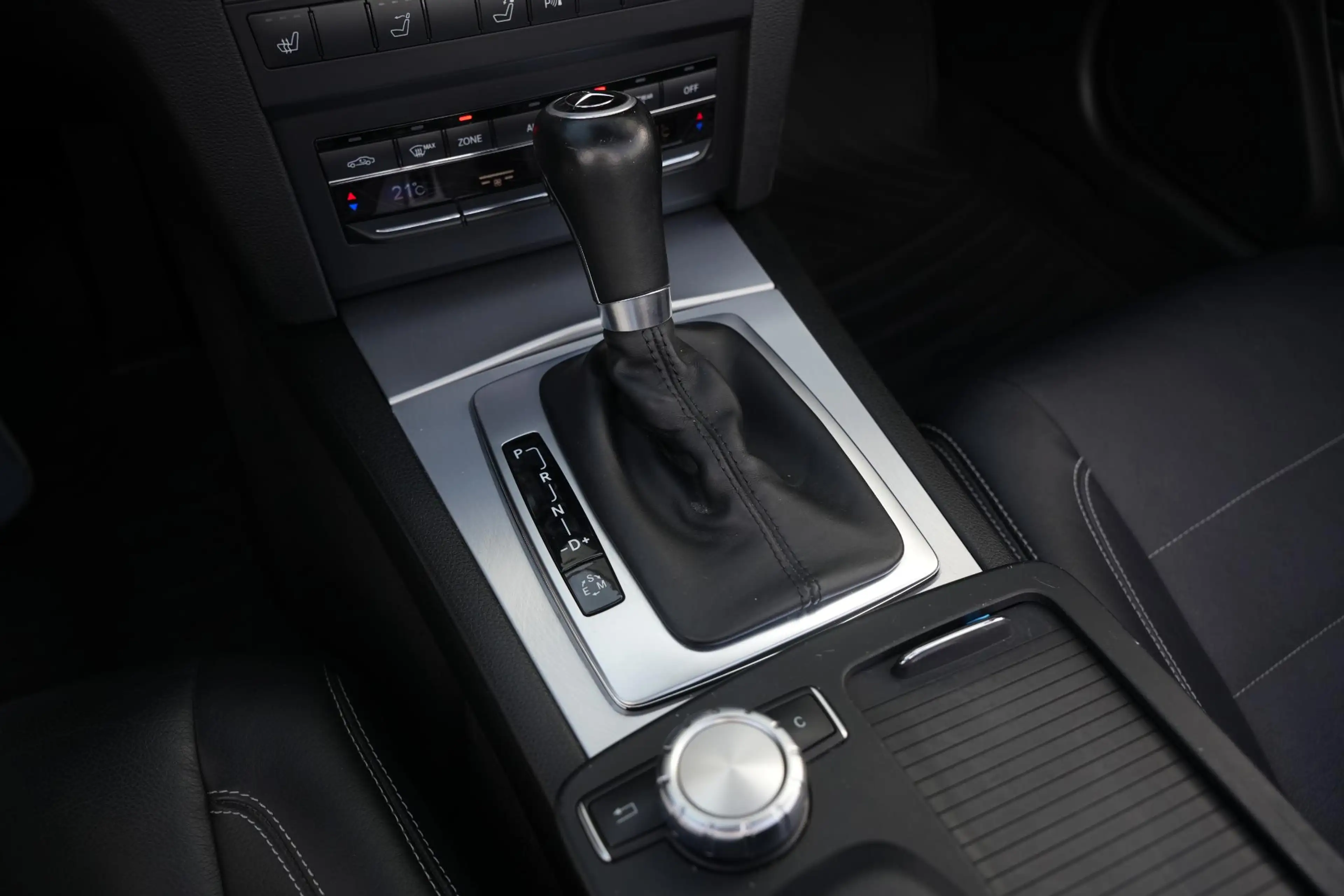 Mercedes-Benz E 200 Cabrio CGI Elegance — photo 26