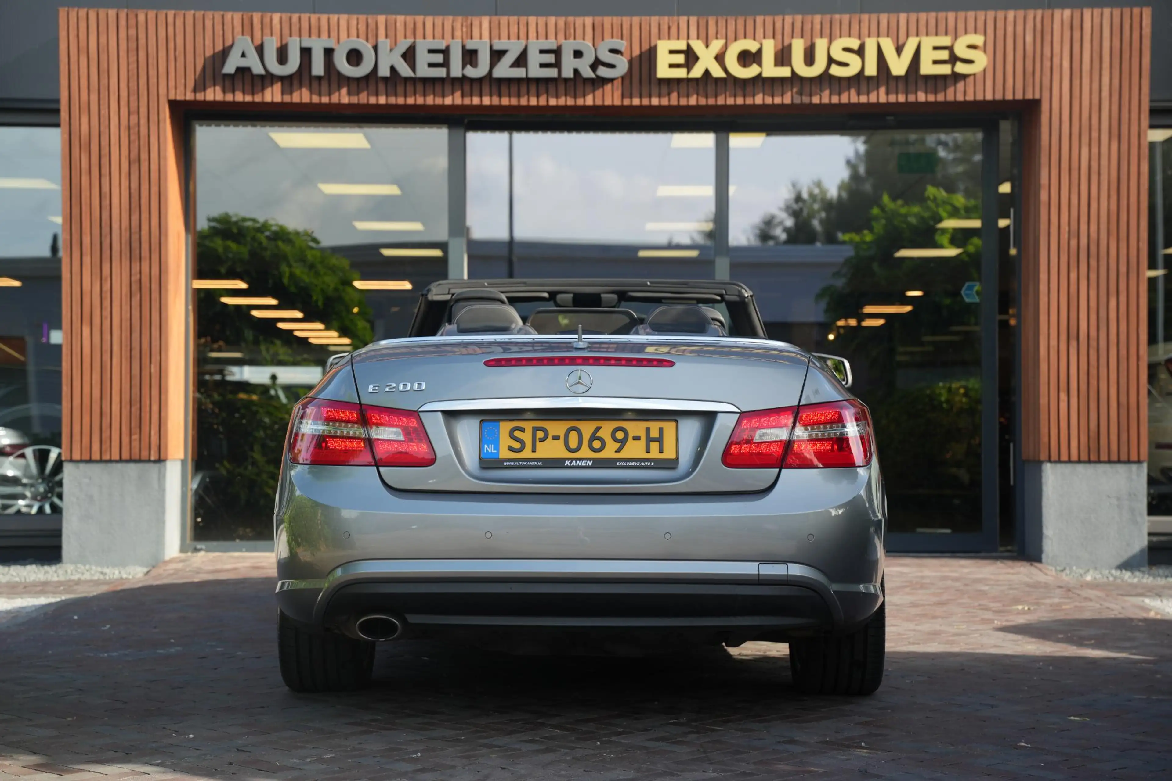 Mercedes-Benz E 200 Cabrio CGI Elegance — photo 13