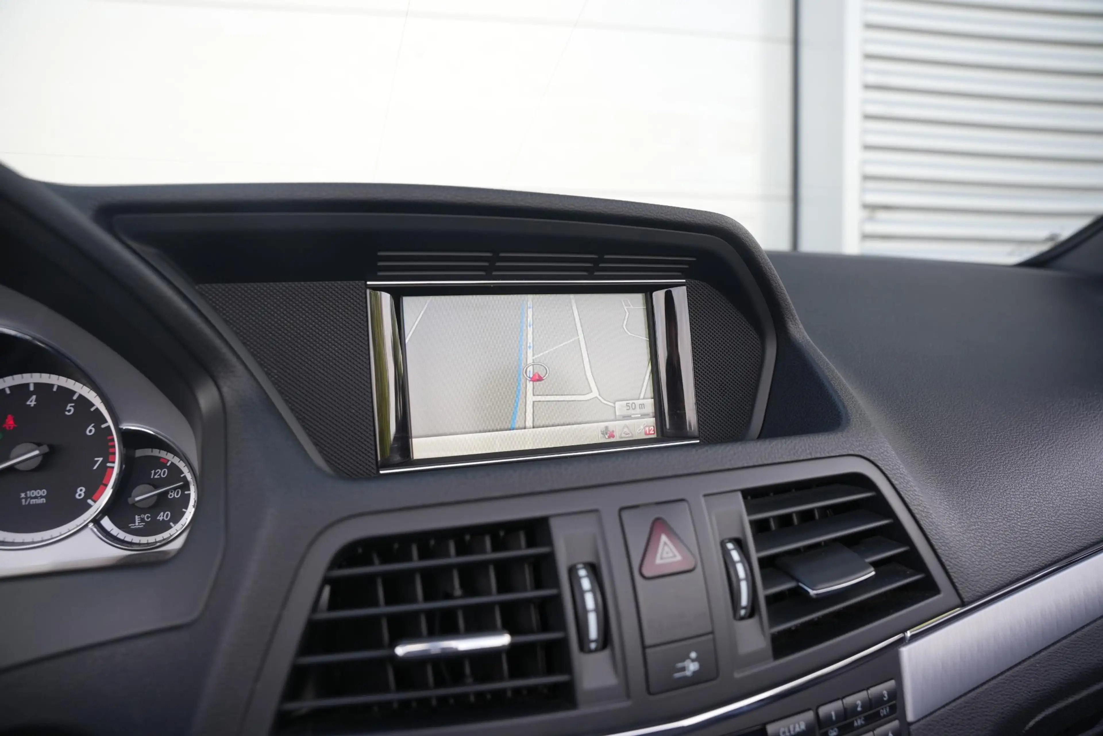 Mercedes-Benz E 200 Cabrio CGI Elegance — photo 23