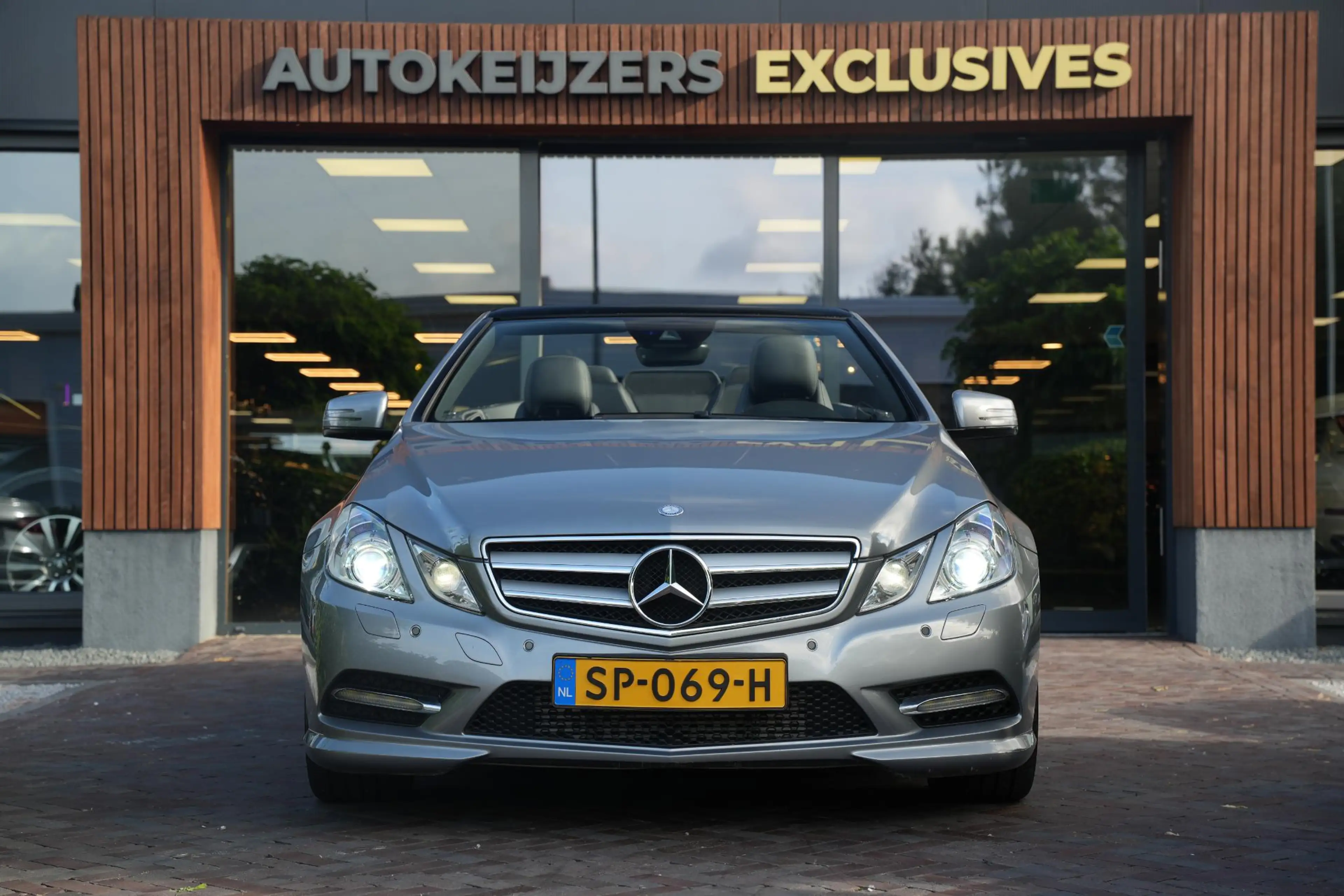 Mercedes-Benz E 200 Cabrio CGI Elegance — photo 5