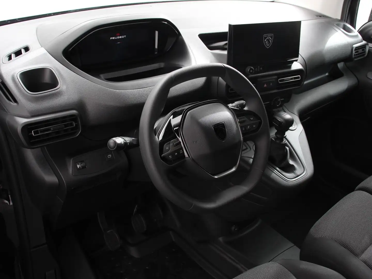 Peugeot Partner 1.5 BlueHDi 100 S&S L1 Navigatie Apple Carplay / A Zwart - 2