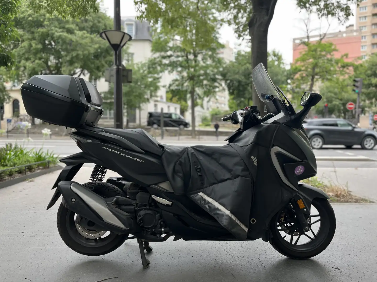 Honda Forza 350 Чорний - 2