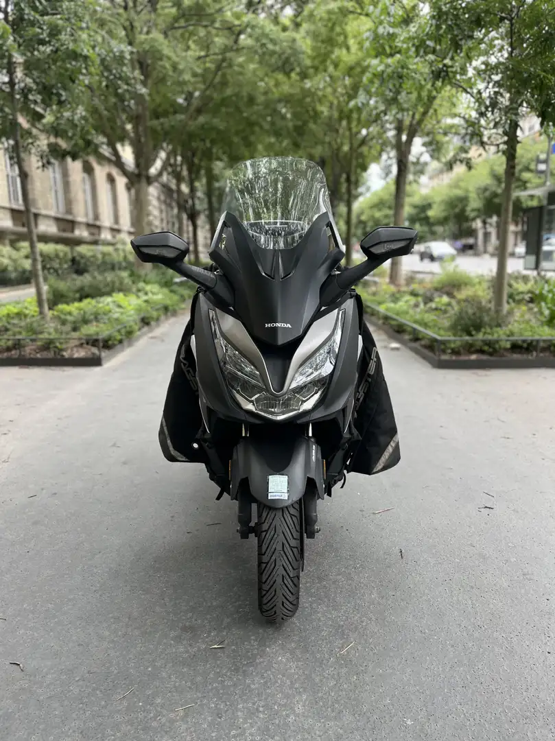 Honda Forza 350 Чорний - 1