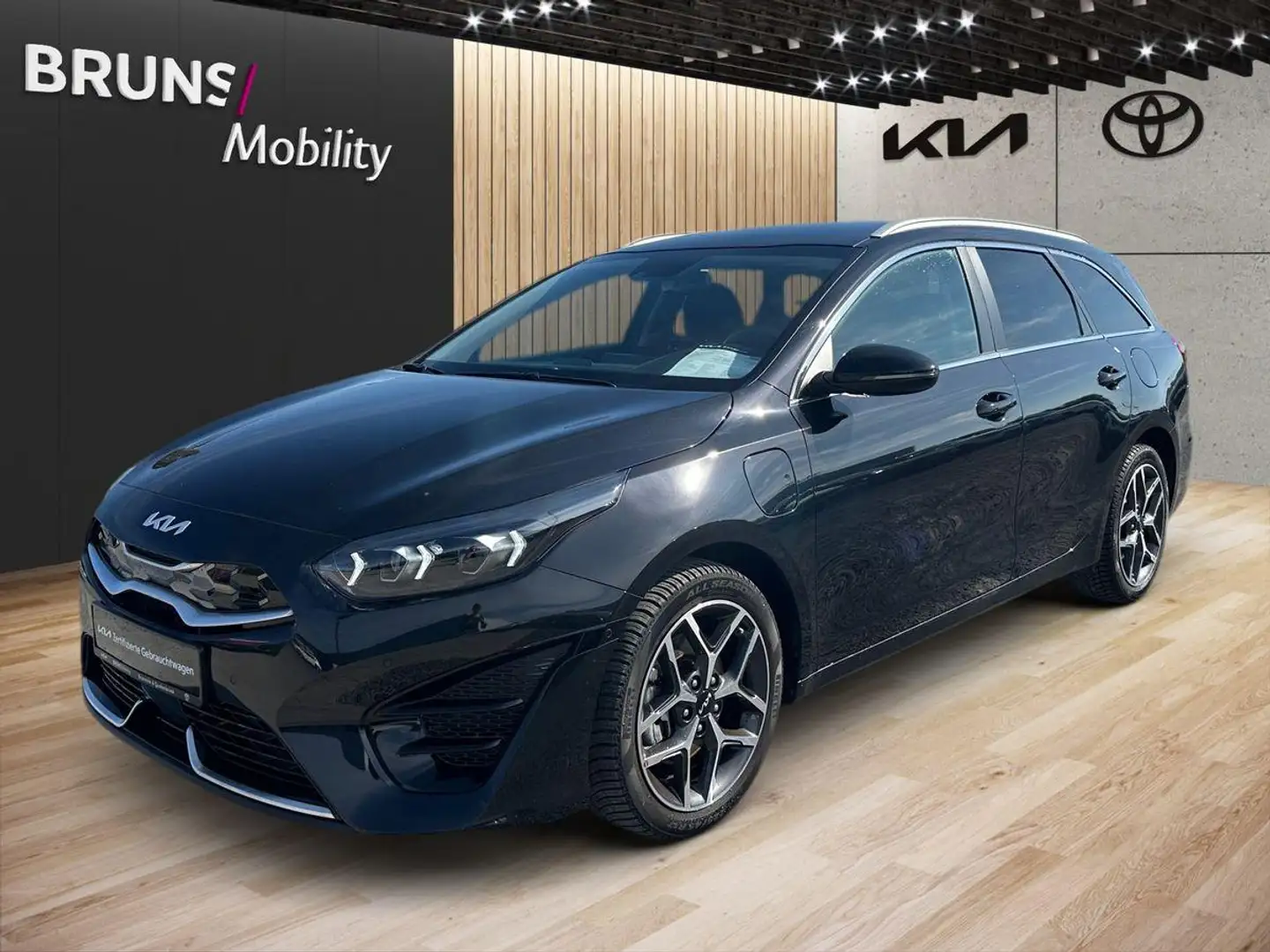 Kia Ceed SW / cee'd SW Plug-in Hybrid Inspiration crna - 2