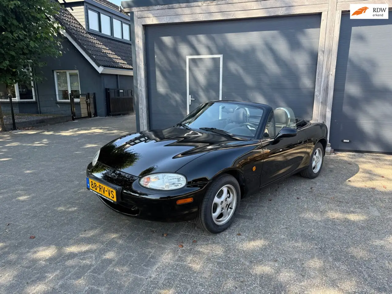 Mazda MX-5 1.6i, foto 1