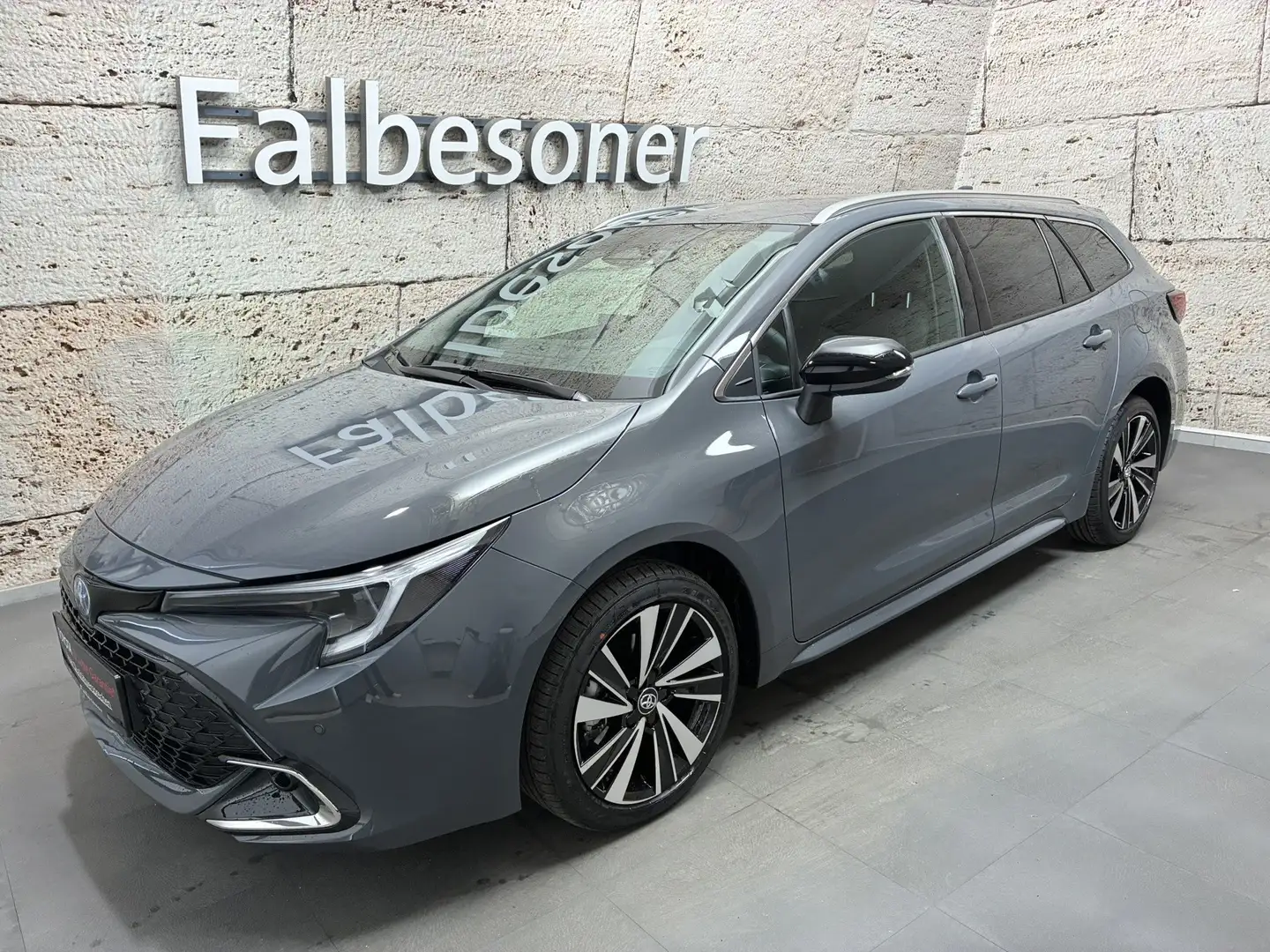 Toyota Corolla Touring Sports 1,8 Hybrid Teamplayer + TP "Gewerbe Grau - 2