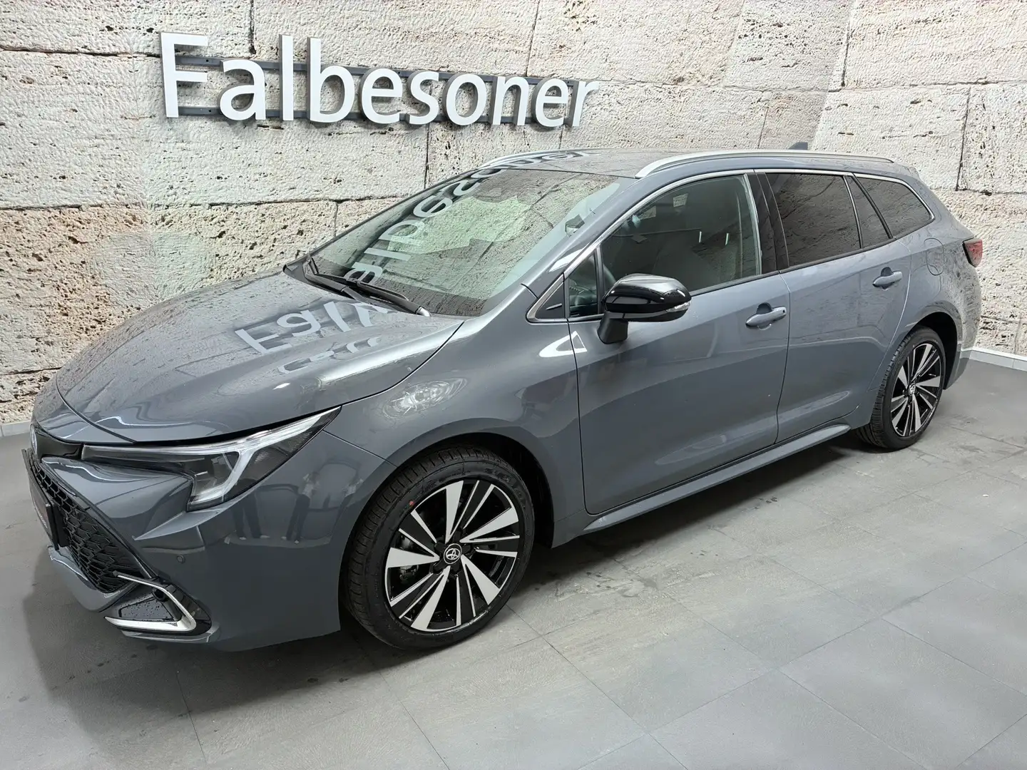Toyota Corolla Touring Sports 1,8 Hybrid Teamplayer + TP "Gewerbe Grau - 1