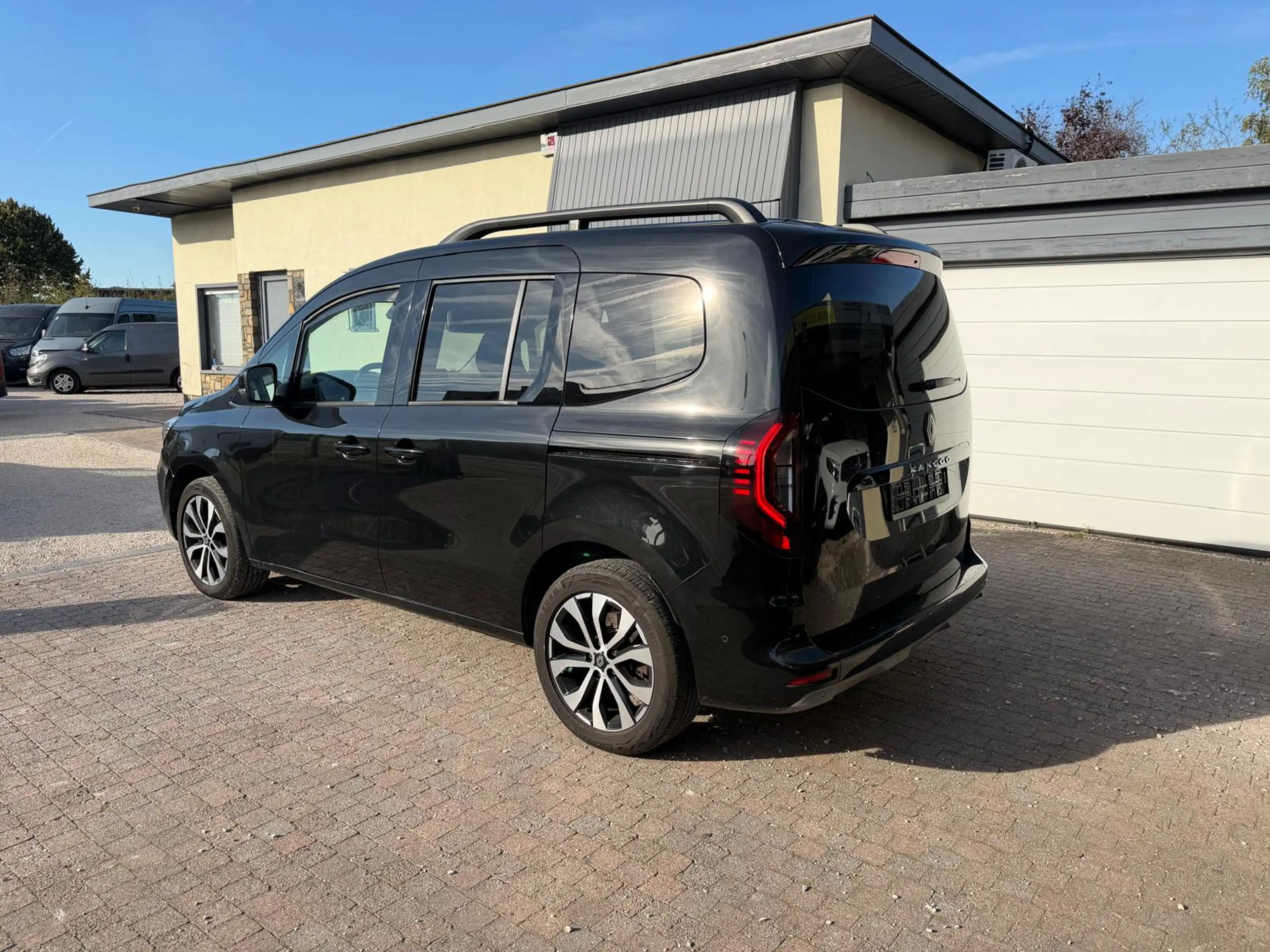 Renault Kangoo 1.3TCE * TECHNO * AUT * 130PK * CAMERA * WB TOT 06/2030 — photo 2