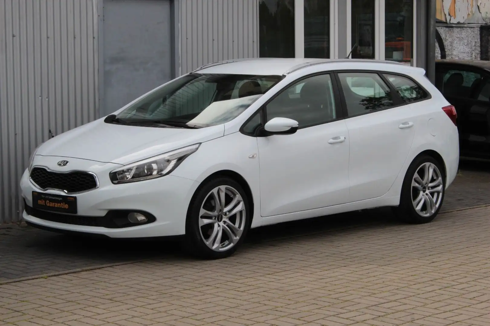 Kia Ceed SW / cee'd SW Cee'd Sportswagon 1.4 CVVT Klima+Allwetterreifen Weiß - 1