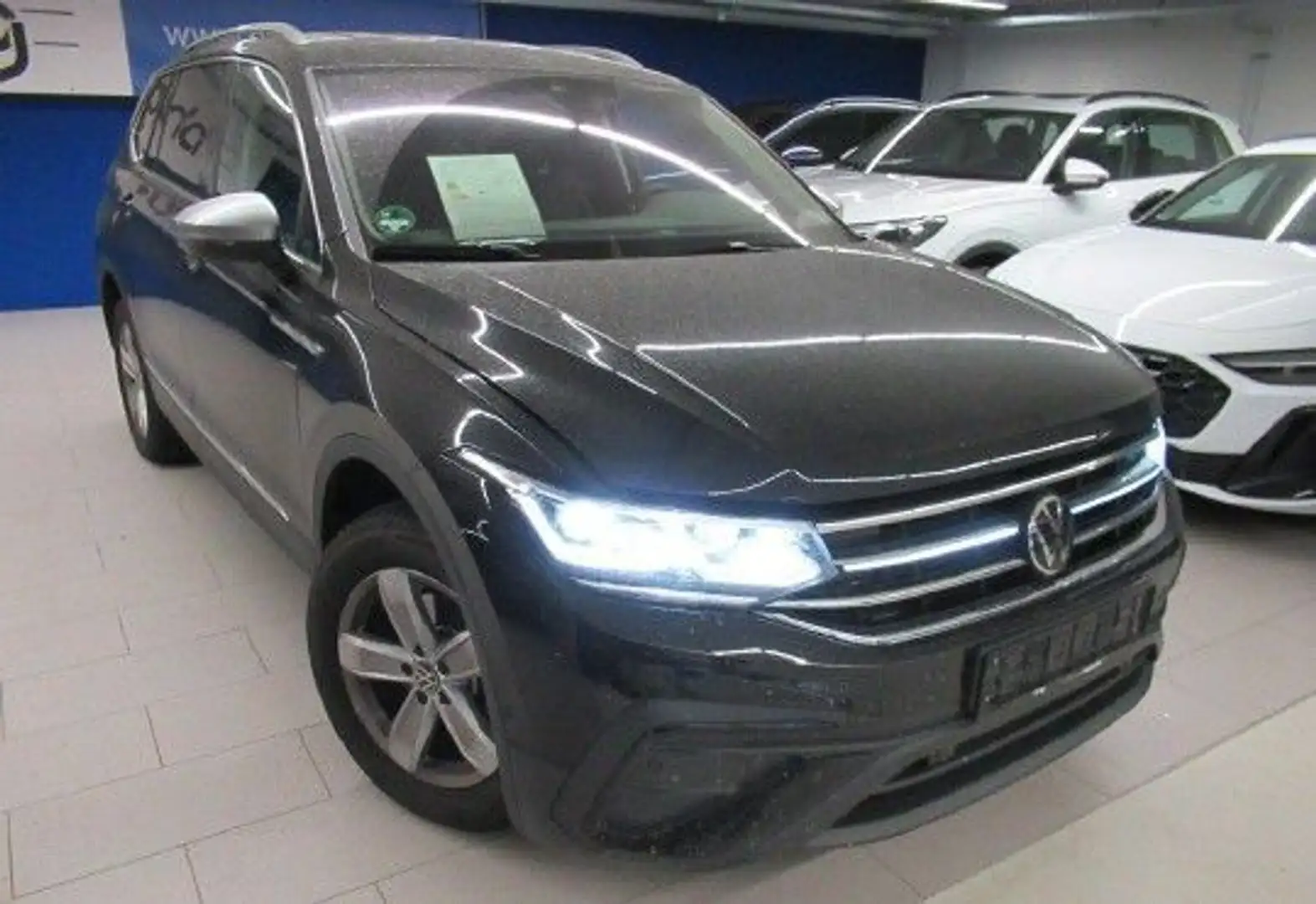 Volkswagen Tiguan Allspace Life 2,0 TDI DSG Schwarz - 2