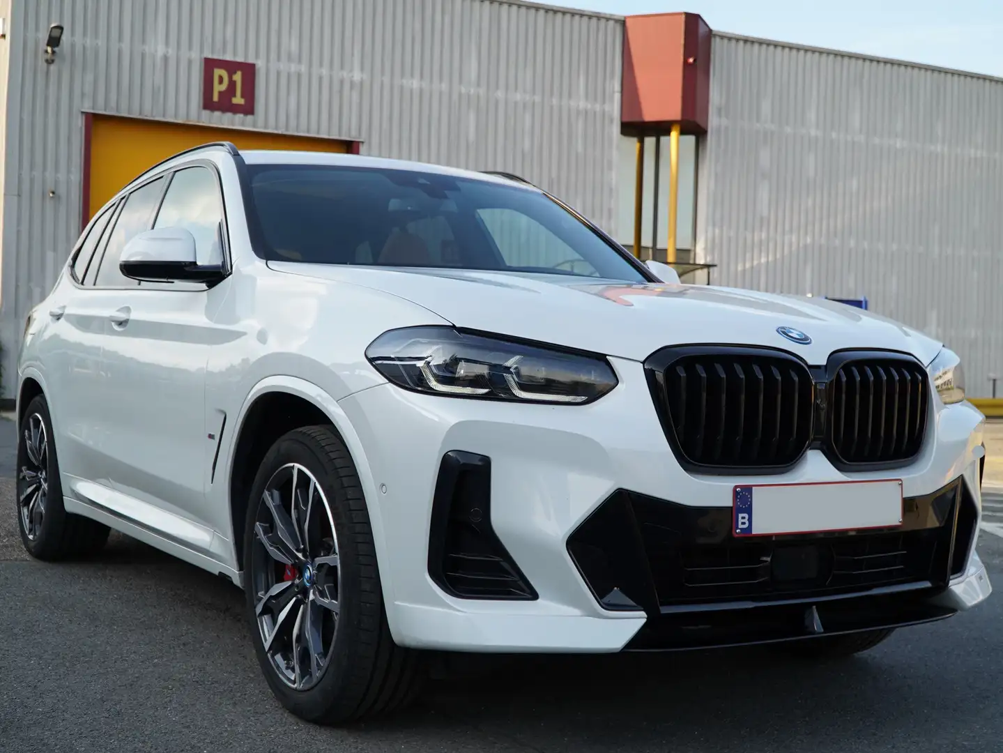 BMW X3 30e M SPORT | PANO | M SEATS | 360°CAMERA |H&K| Wit - 1