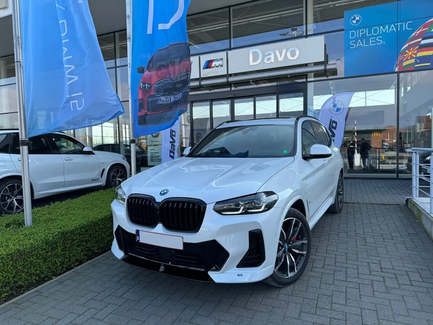 BMW X3 30e M SPORT | PANO | M SEATS | 360°CAMERA |H&K| Blanc - 1