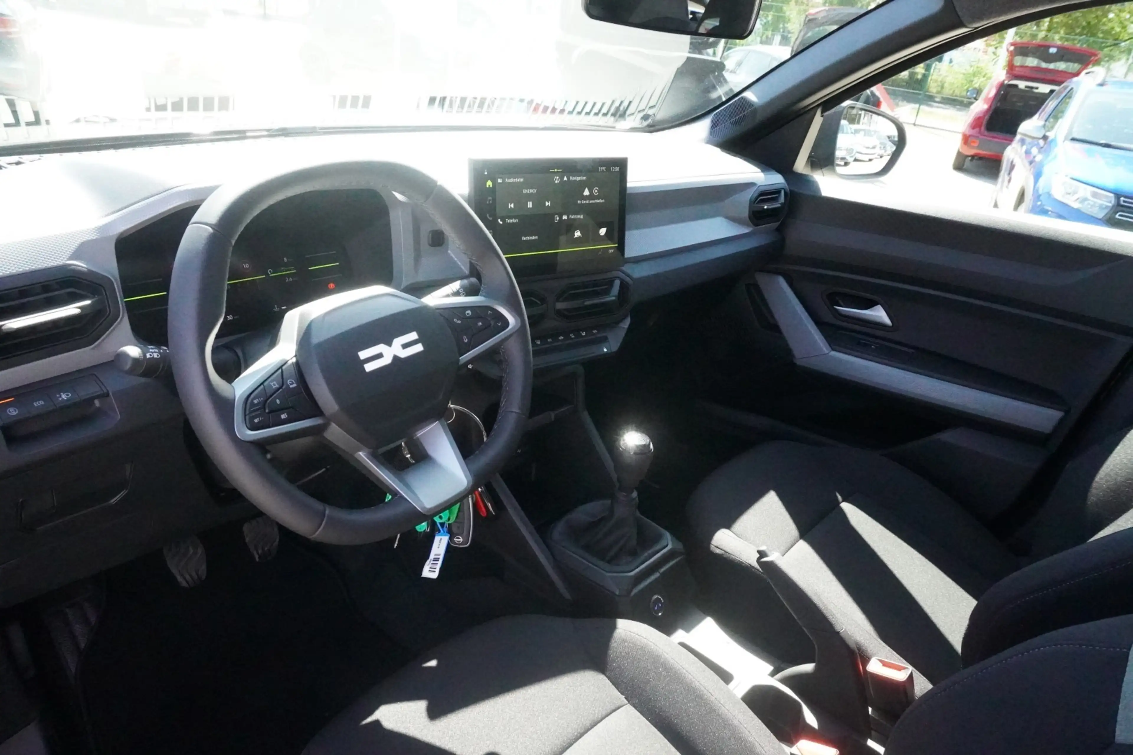 Dacia Bigster Essential 140 mHev LED Kamera — photo 10