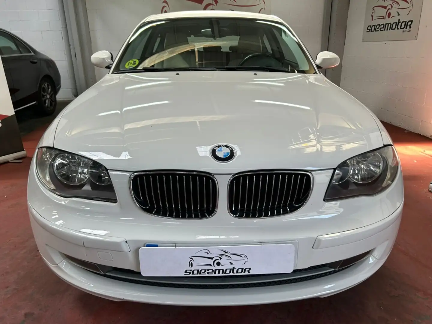 BMW 118 118dA Blanc - 2