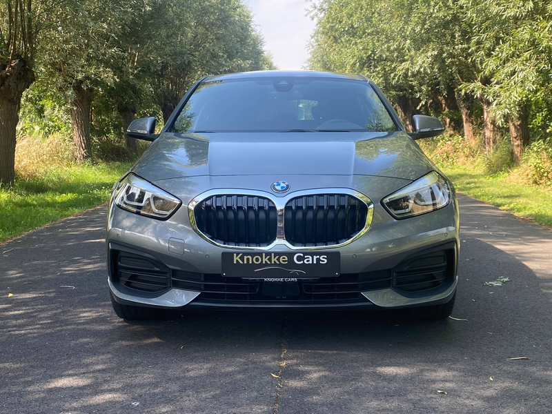 BMW 118 Parkassist voor/achter+Camera,Navigatie,automaat,Privacy glas,Alulunium 19' velgen,Cruiscontrol,NIEUWE STAAT — photo 20