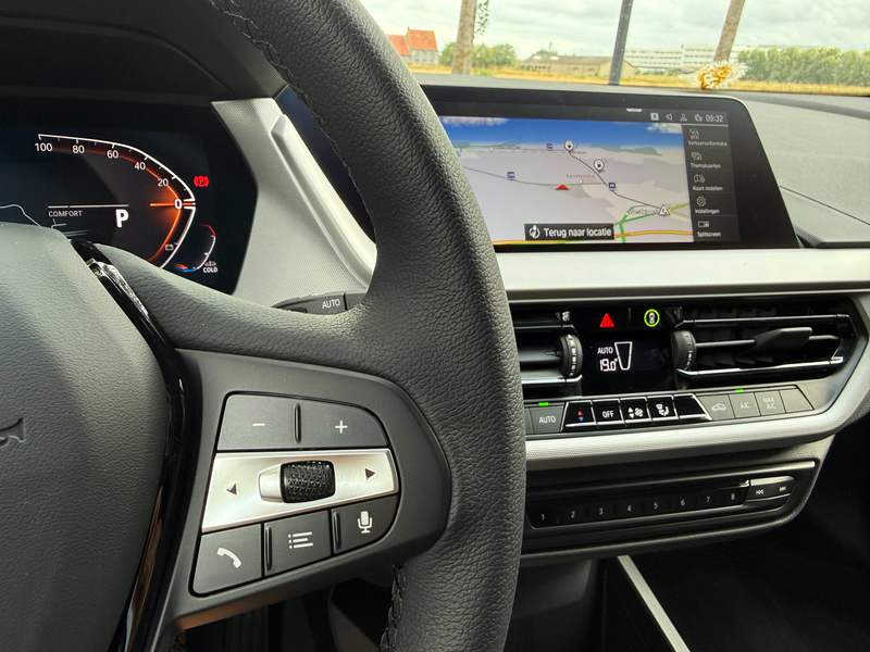 BMW 118 Parkassist voor/achter+Camera,Navigatie,automaat,Privacy glas,Alulunium 19' velgen,Cruiscontrol,NIEUWE STAAT — photo 11