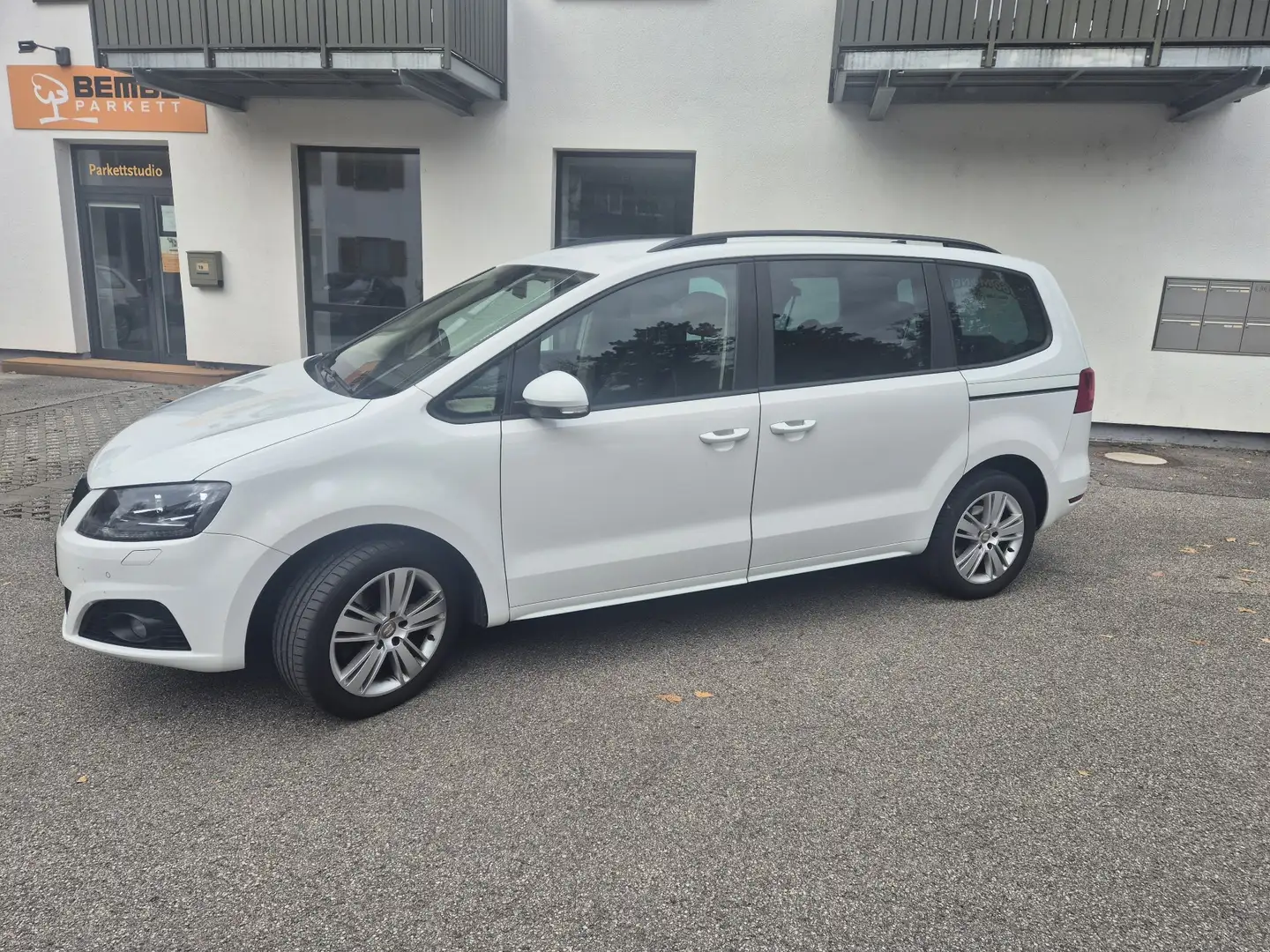 SEAT Alhambra Reference Weiß - 1