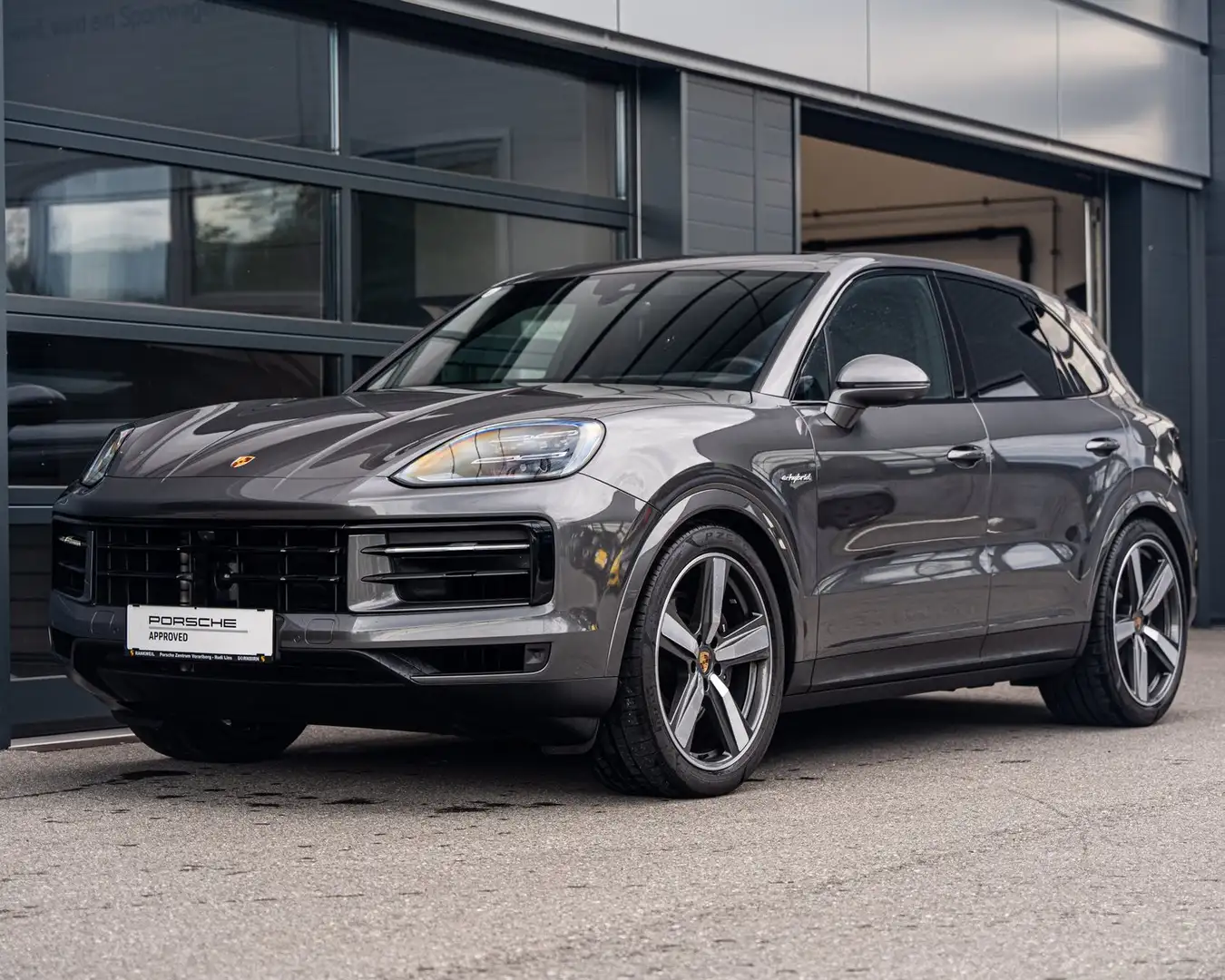 Porsche Cayenne E-Hybrid Grau - 1