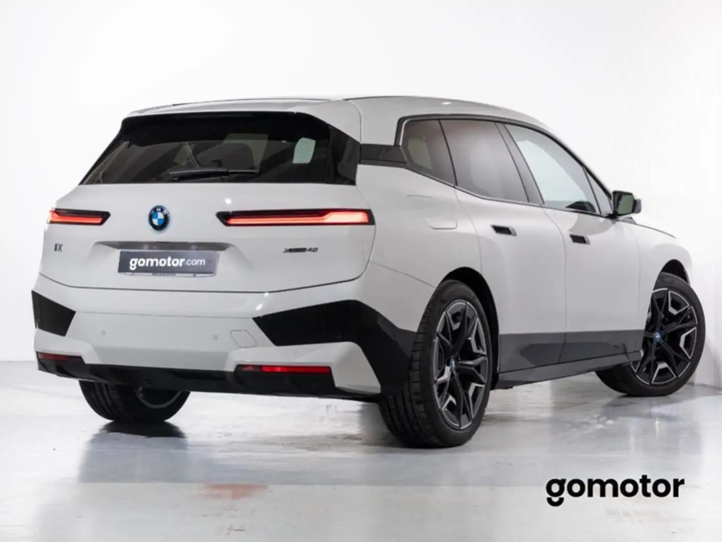 BMW iX xDrive 40 Blanco - 2