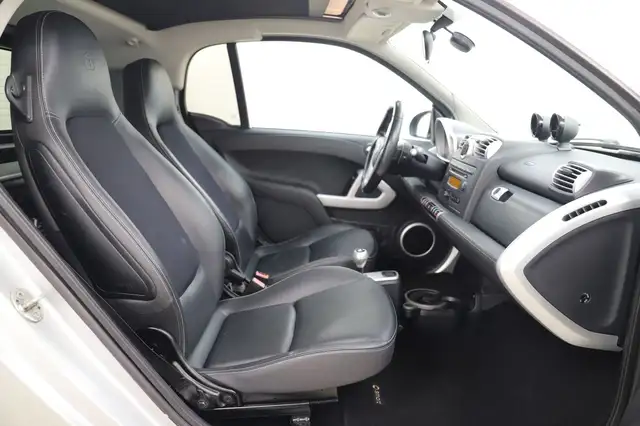 Smart Fortwo view 10