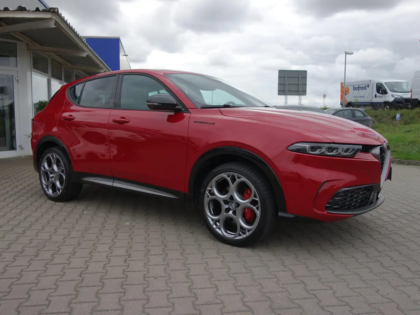 Alfa Romeo Tonale Edizione Speciale Plug-In-Hybrid Q4 inkl. AHK !!! Rot - 2