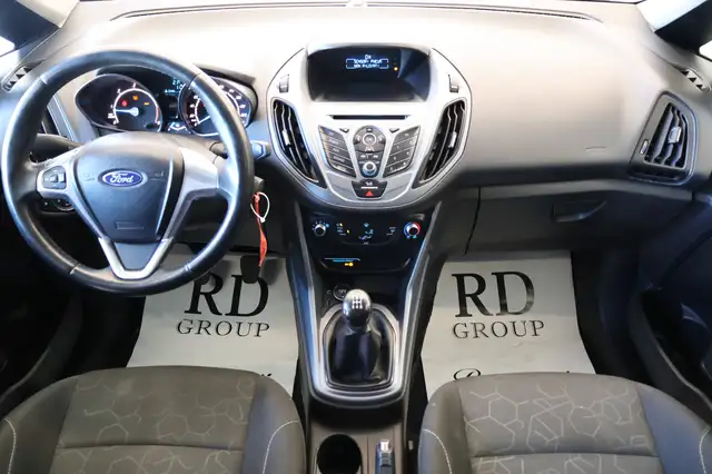 Ford B-Max view 8
