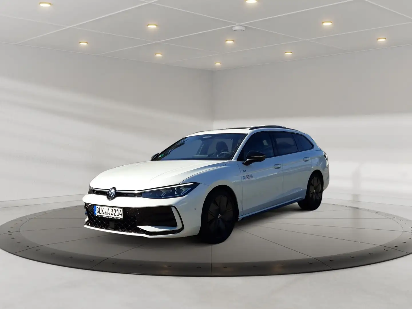 Volkswagen Passat Variant R-Line 2,0 TDI SCR 110 kW (150 PS Weiß - 2