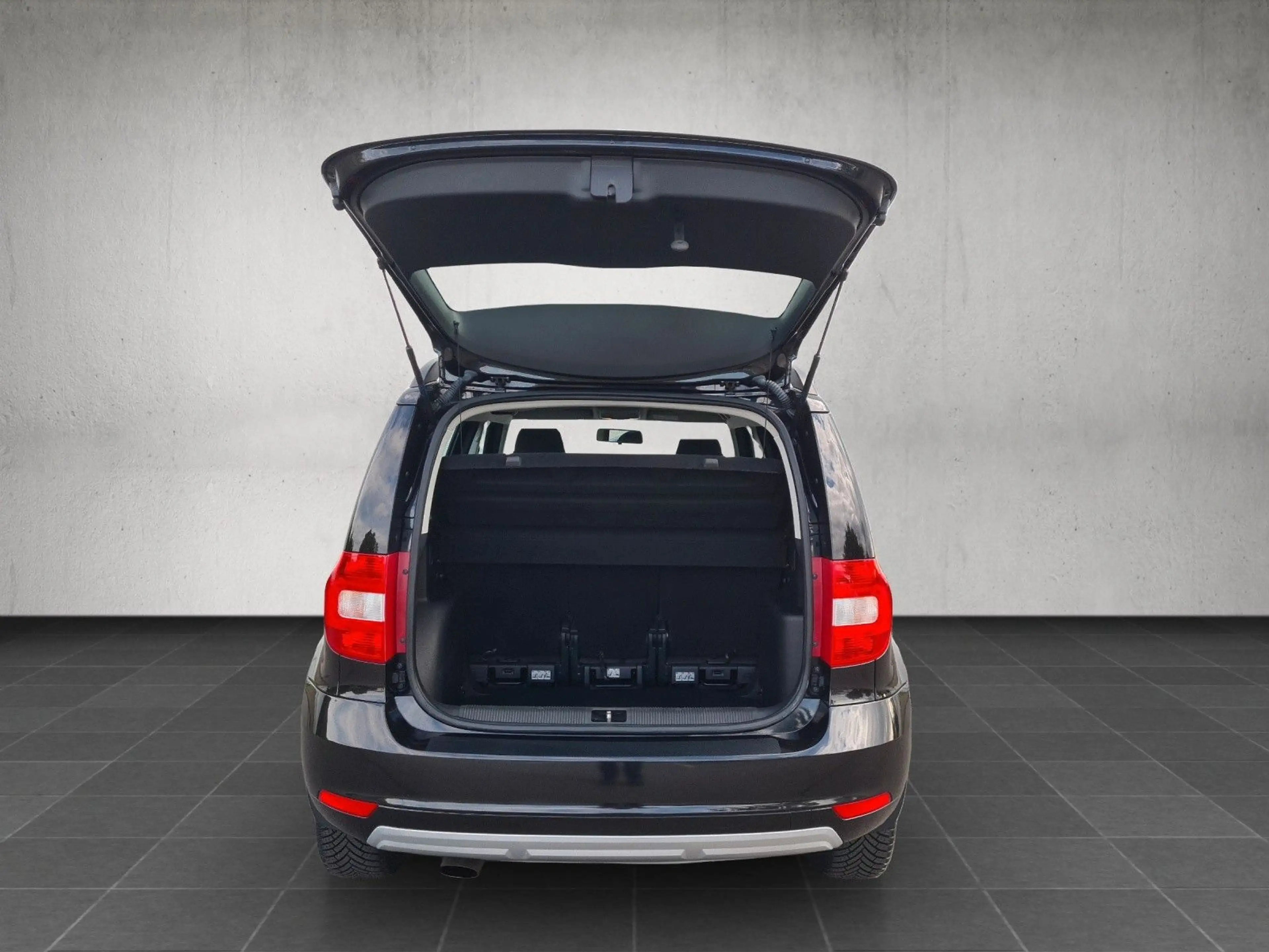 Skoda Yeti Active/1 Hand/4Season/Tüv & Service Neu — photo 9