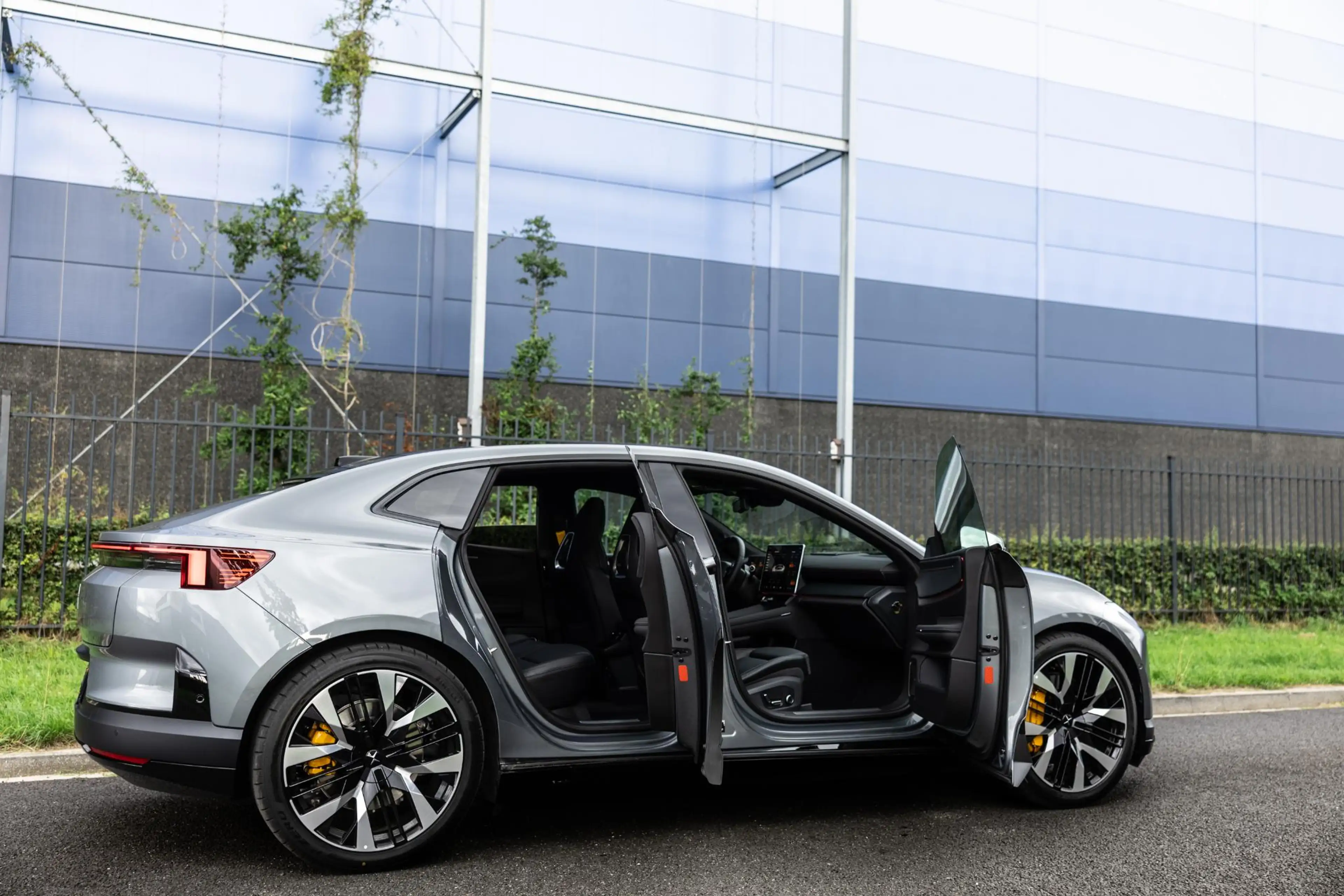 Polestar 4 Long Range Dual motor Performance Prime 100 kWh MY — photo 12